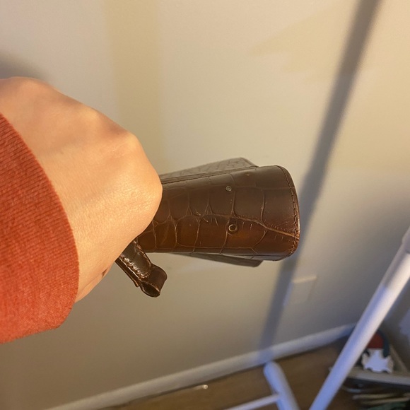 Vintage Victoria Welch Beverly Hills brown crocodile faux leather purse-AS IS - Picture 7 of 7